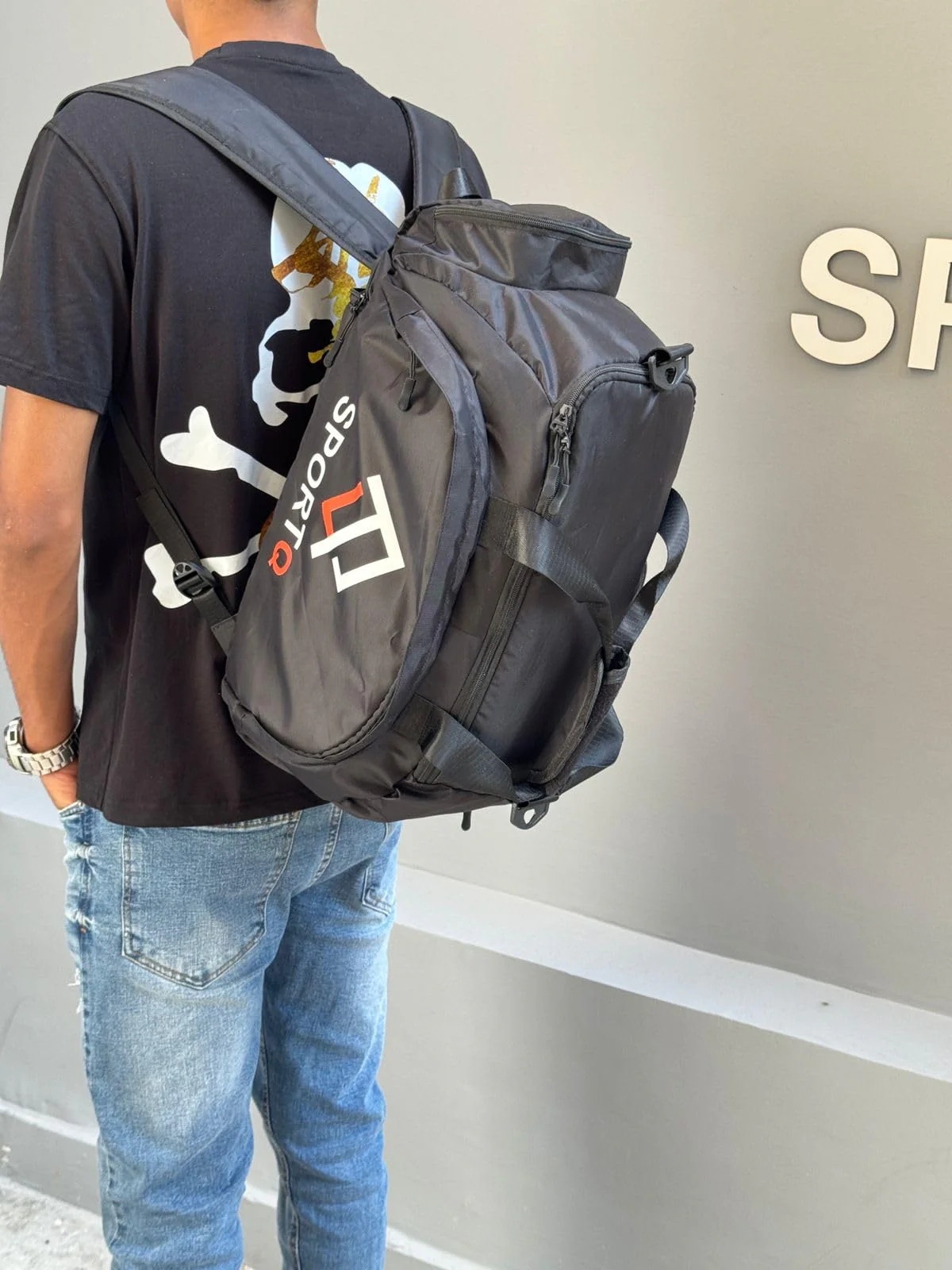 SportQ Multifunctional Sports Bag – Gym & Travel Bag, Lightweight and Practical Large Size for Carrying Clothes, Shoes & Accessories – Your Perfect Friend for Workouts and Trips (Grey) - Image 3